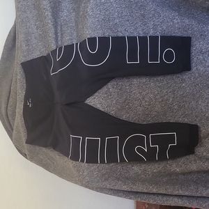 NIKE (M) Dri- Fit pants